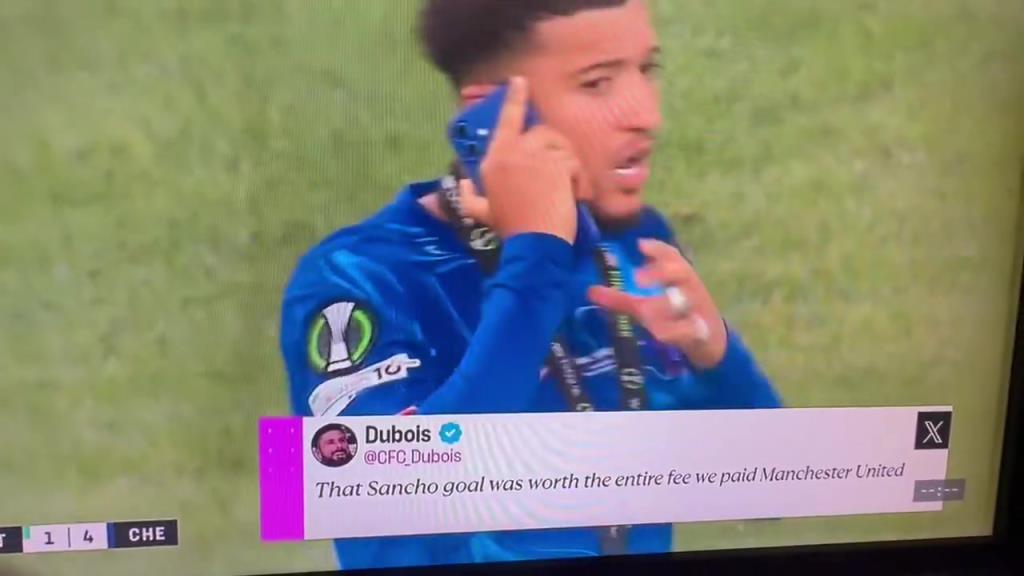 直接攤牌！桑喬賽后在場(chǎng)上煲電話粥，大聲說(shuō)自己不回曼聯(lián)